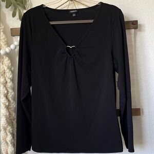 TORRID Size 2 Black Heart Ring Long Sleeve- V-Neck Keyhole w/ Metal Heart Accent
